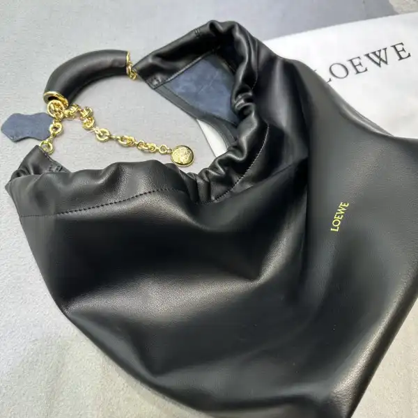 Lowee Small Squeeze bag in nappa lambskin-24*29*10.5cm