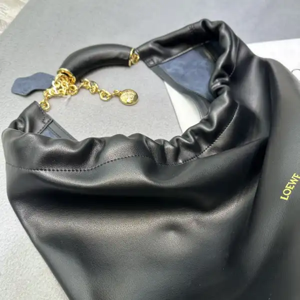 Lowee Small Squeeze bag in nappa lambskin-24*29*10.5cm