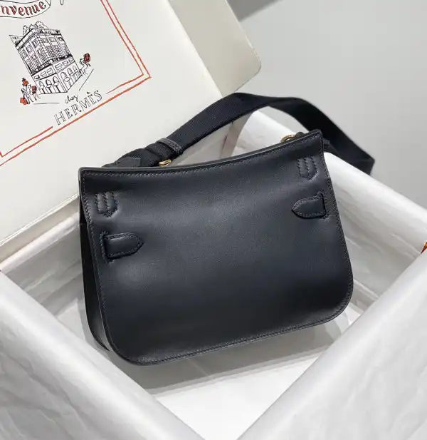 Hermes Jypsiere Mini Bag in Swift Leather Gris Meyer