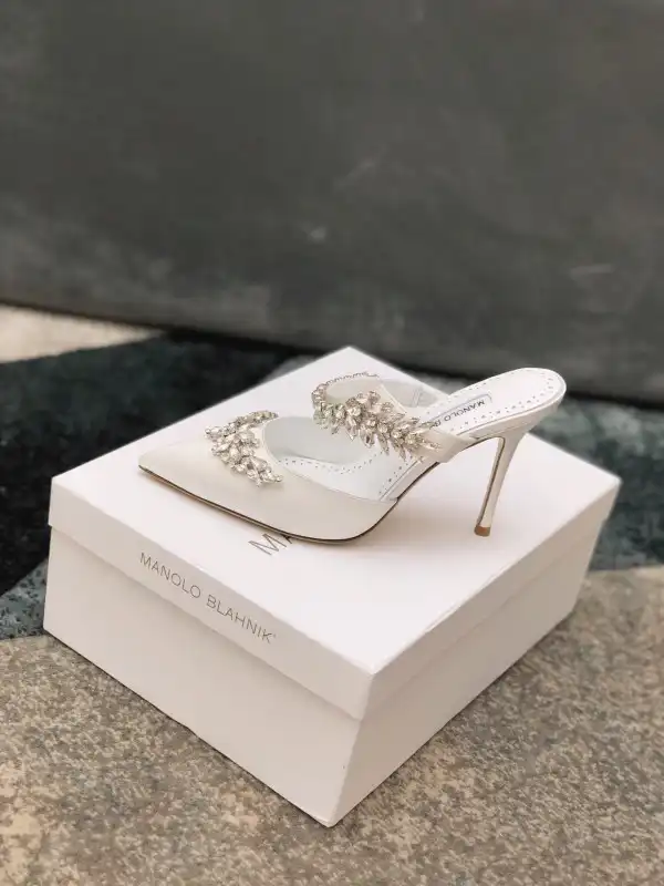 MANOLO BLAHNNIK SANDALS