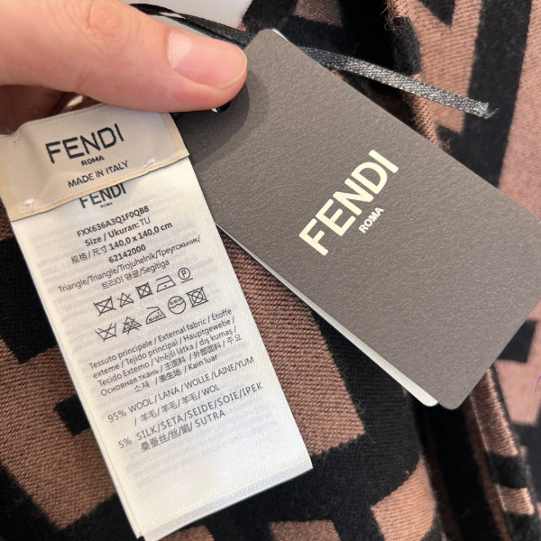 HOT SALE Fendi Poncho