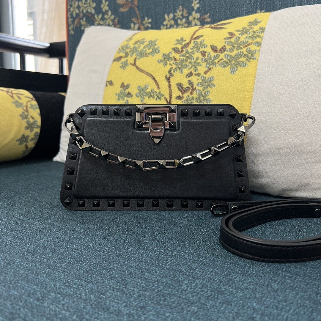 HOT SALE VALENTINO ROCKSTUD CALFSKIN CLUTCH