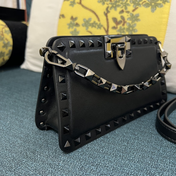 HOT SALE VALENTINO ROCKSTUD CALFSKIN CLUTCH