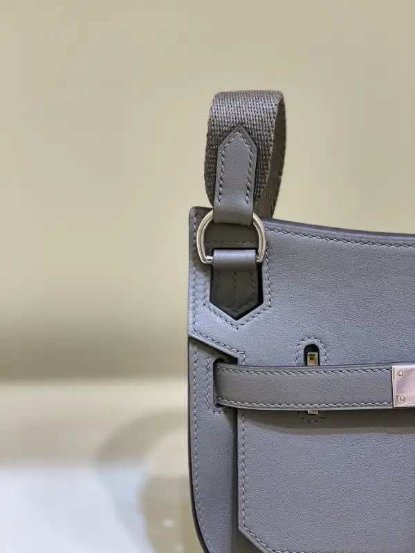 Hermes Jypsiere Mini Bag in Swift Leather Gris Meyer