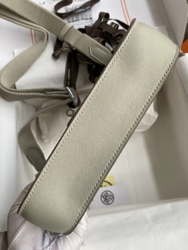 Yupoo bagsoffer Hermes Jypsiere Mini Bag in Swift Leather Gris Meyer