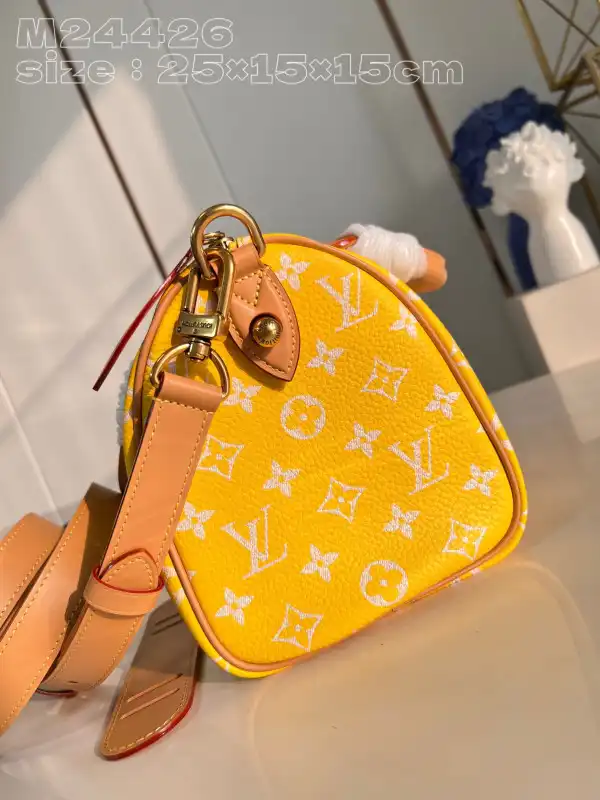 First Bag Ru LOUIS VUITTON  Speedy P9 Bandoulière 25