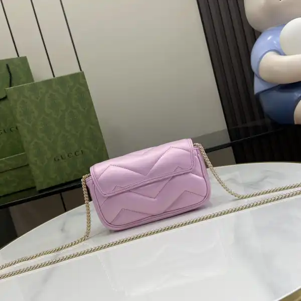 GUCCI GG Marmont super mini bag