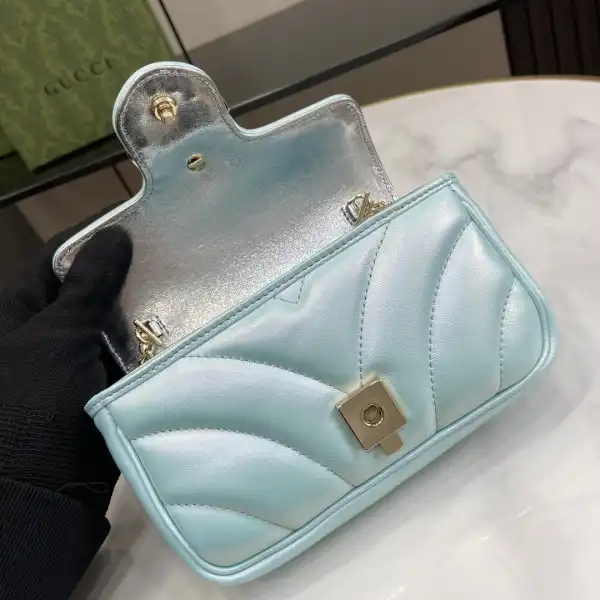 GUCCI GG Marmont super mini bag