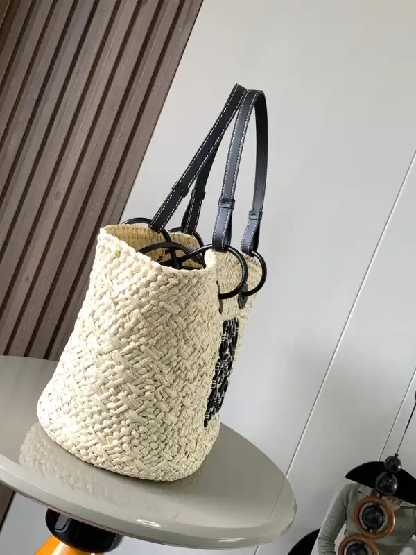 Yupoo bagsoffer Lowee Medium Anagram Basket bag