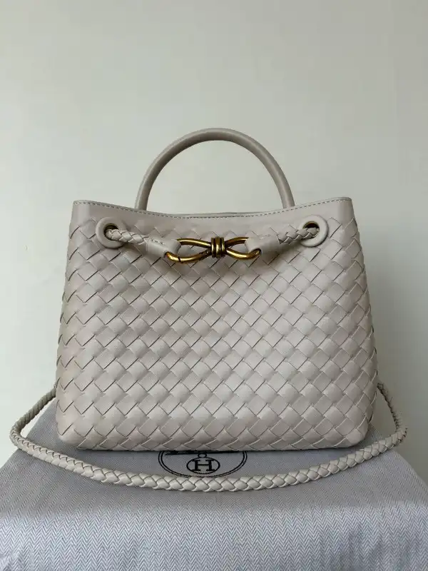 Frstbag ru BOTTEGA VENETA SMALL ANDIAMO-25*22*10.5cm