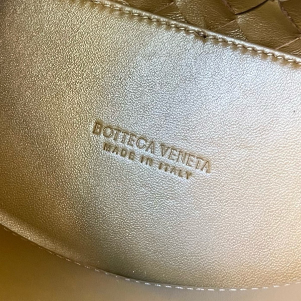 [FREE SHIPPING] BOTTEGA VENETA SMALL ANDIAMO-25*22*10.5cm