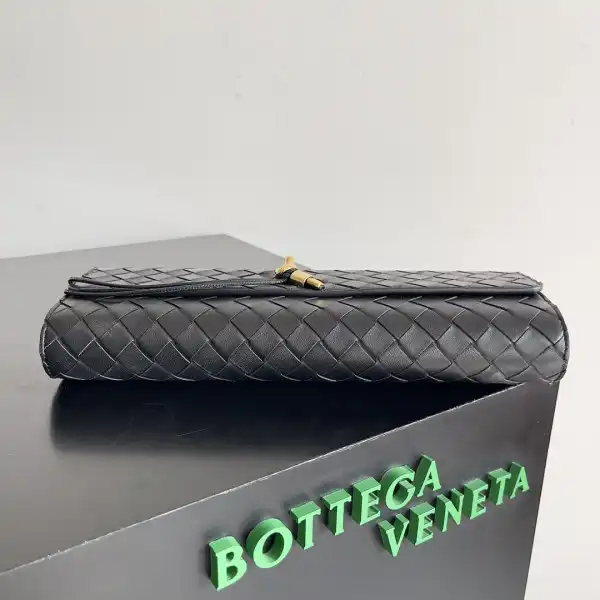 BOTTEGA VENETA Long CHANELutch Andiamo With Handle