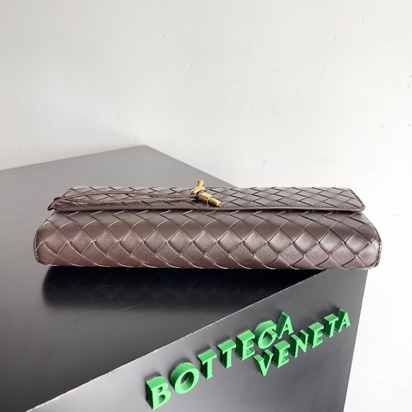 HOT SALE BOTTEGA VENETA Long Clutch Andiamo With Handle