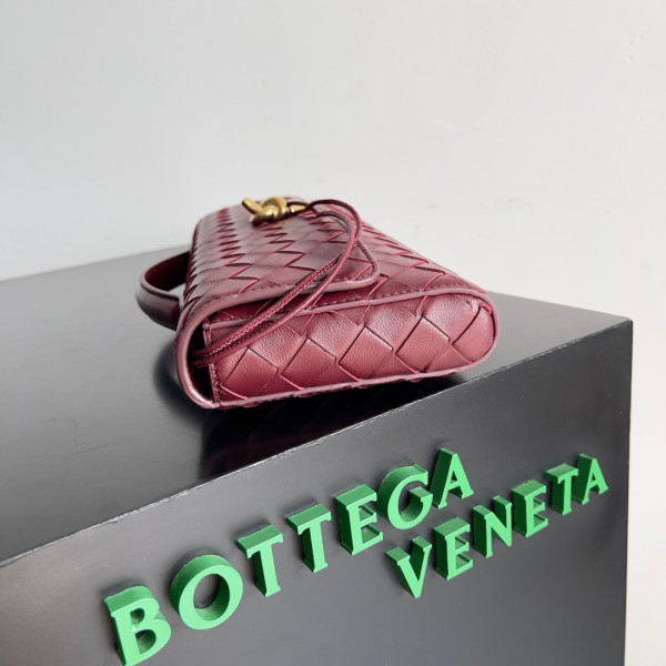 HOT SALE BOTTEGA VENETA Long Clutch Andiamo With Handle