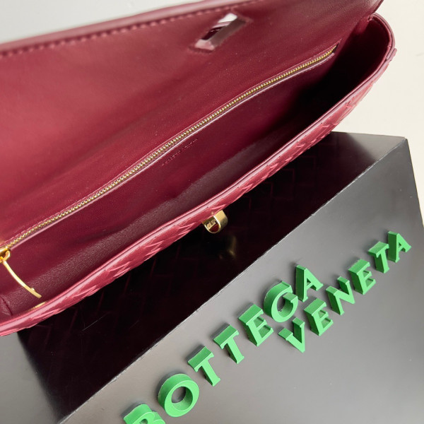 HOT SALE BOTTEGA VENETA Long Clutch Andiamo With Handle