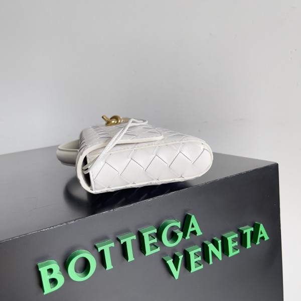 HOT SALE BOTTEGA VENETA Long Clutch Andiamo With Handle