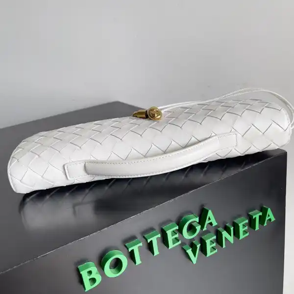 Bagsoffer yupoo BOTTEGA VENETA Long Clutch Andiamo With Handle