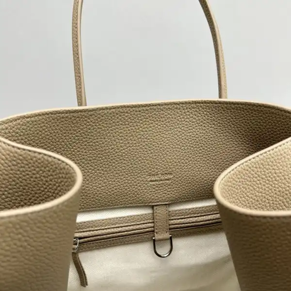 Bagsoffer THE ROW MARGAUX 17