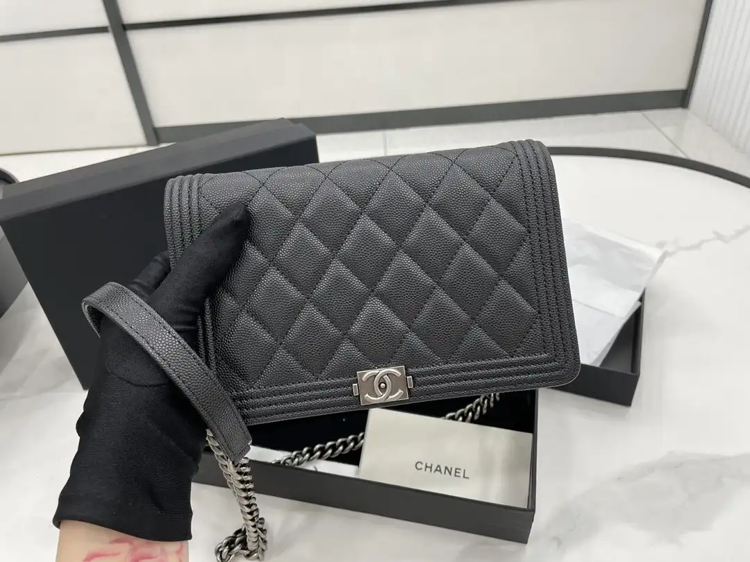 First bag ru CHANEL WALLET