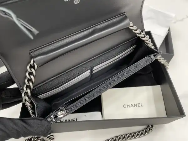 First bag ru CHANEL WALLET