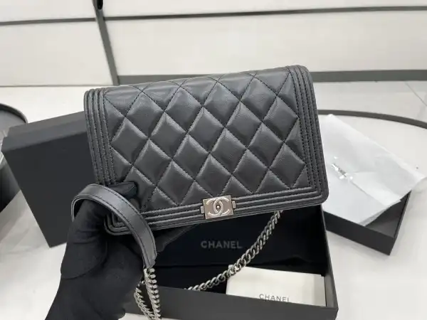 CHANEL WALLET