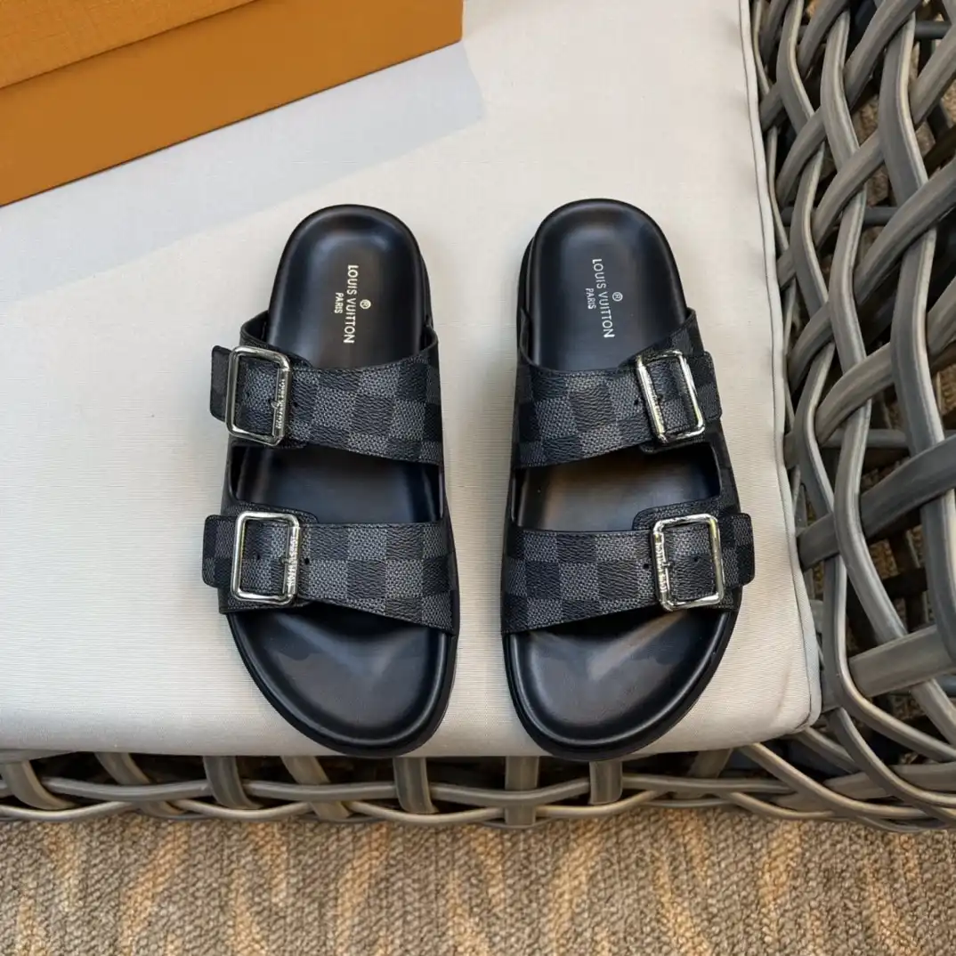 LOUIS VUITTON SLIPPERS