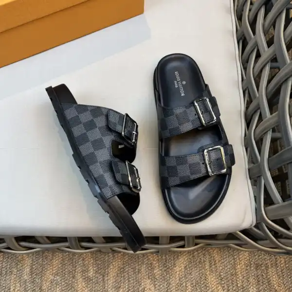 LOUIS VUITTON SLIPPERS