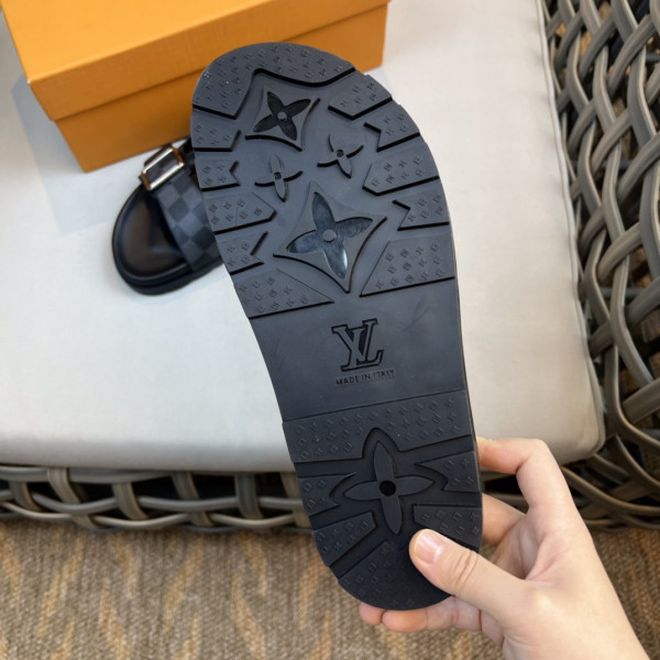 HOT SALE LOUIS VUITTON SLIPPERS