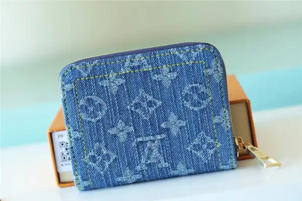 TO LOUIS VUITTON ZIPPY COIN PURSE