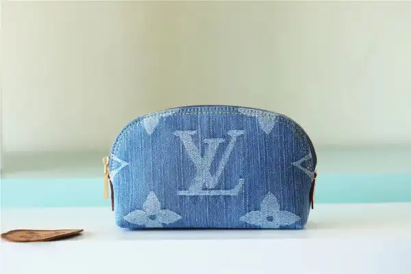 Frstbag ru Louis Vuitton Pochette Cosmétique PM