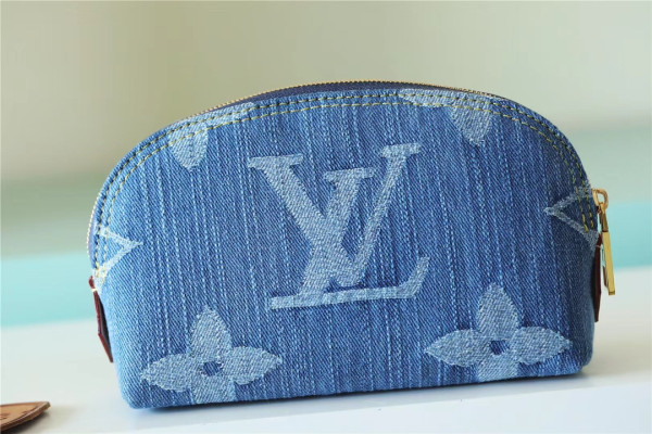 HOT SALE Louis Vuitton Pochette Cosmétique PM