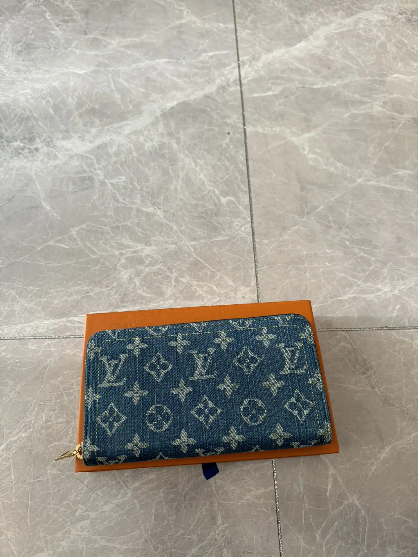 Cheap LOUIS VUITTON ZIPPY WALLET