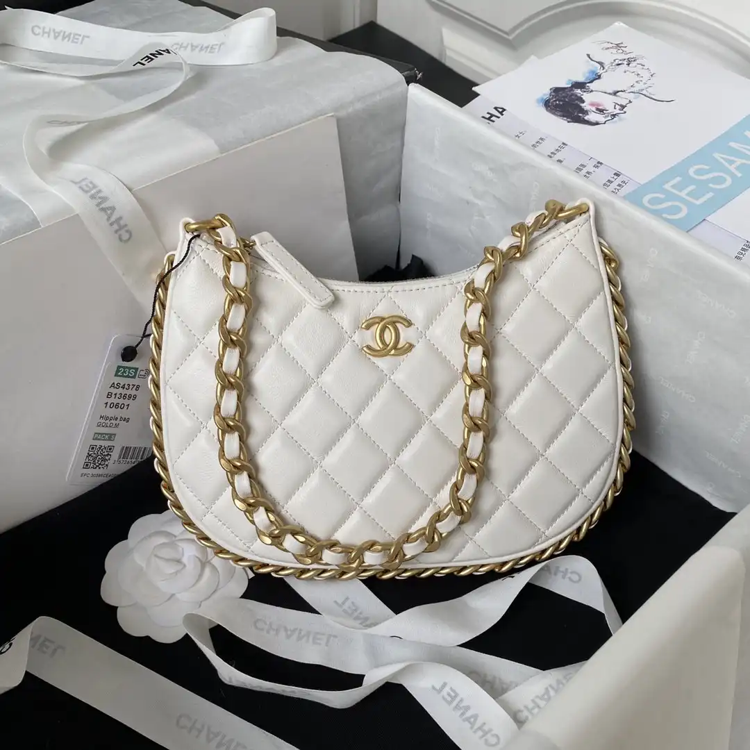 CL HOBO HANDBAG