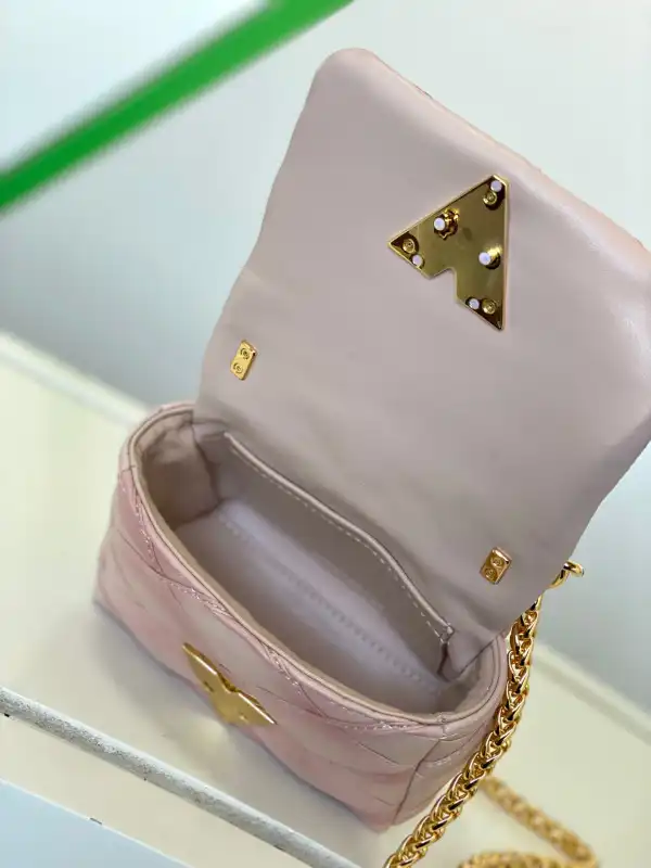 First bag ru LOUIS VUITTON Pico GO-14-15*10*6.5cm