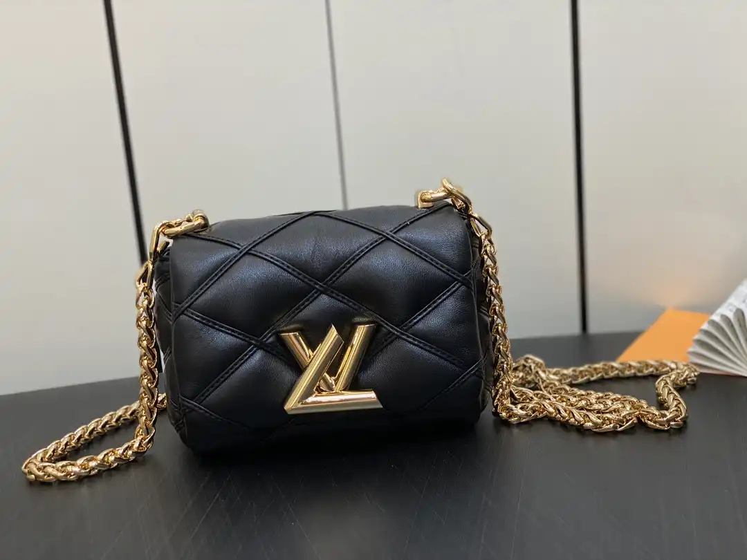 Cheap LOUIS VUITTON Pico GO-14-15*10*6.5cm