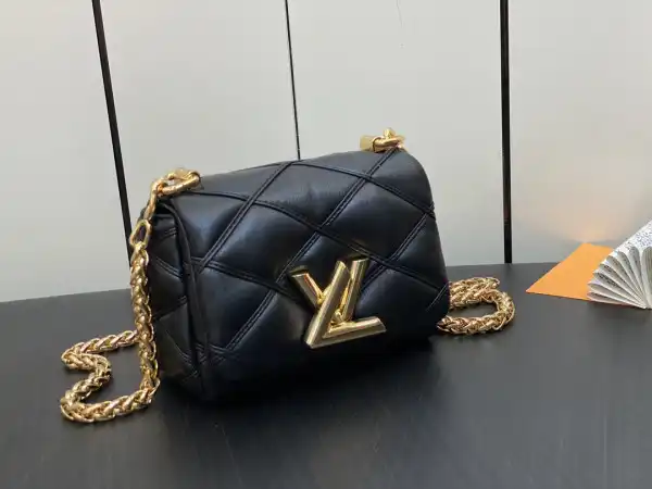 First Bag Ru LOUIS VUITTON Pico GO-14-15*10*6.5cm