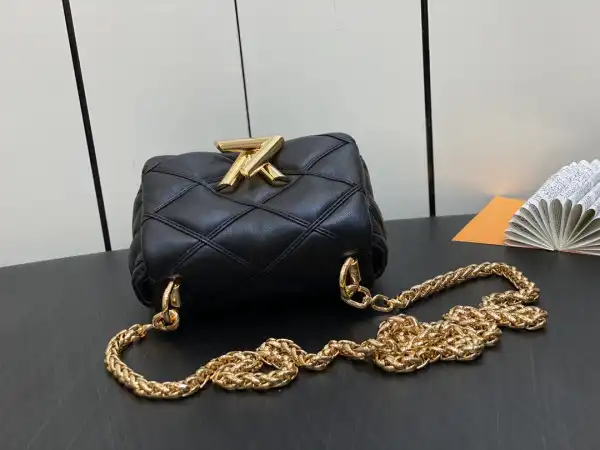 First bag ru LOUIS VUITTON Pico GO-14-15*10*6.5cm