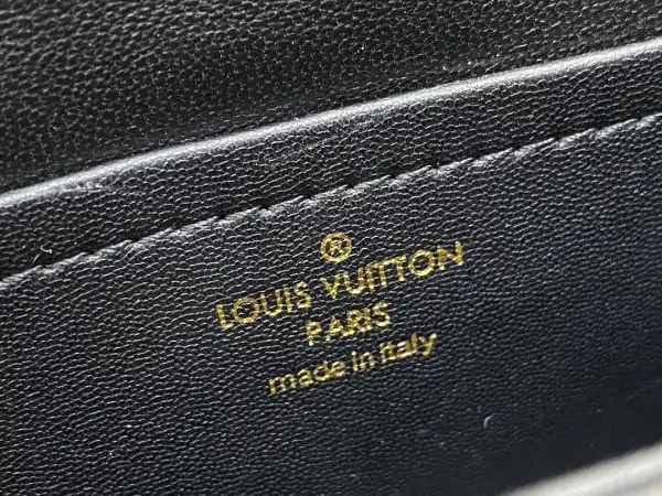 Cheap LOUIS VUITTON Pico GO-14-15*10*6.5cm