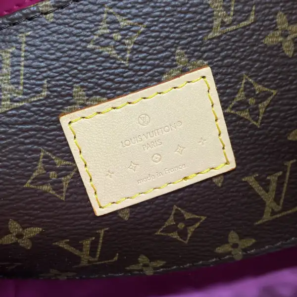 LOUIS VUITTON Reade PM