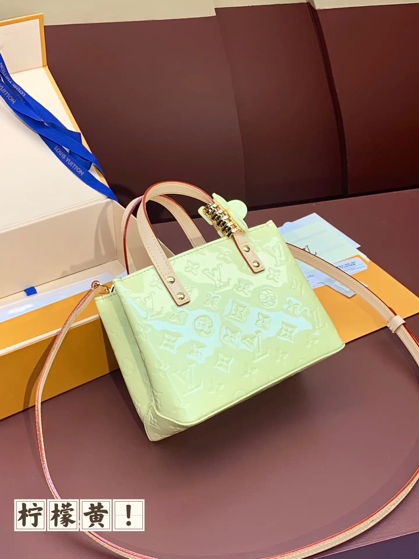 Aaa replica ru LOUIS VUITTON Reade PM