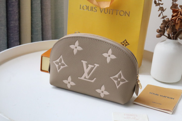 HOT SALE Louis Vuitton COSMETIC POUCH