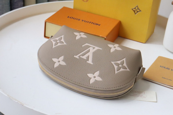 HOT SALE Louis Vuitton COSMETIC POUCH