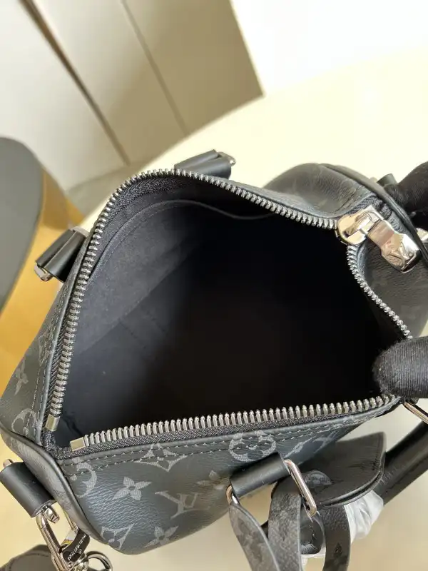 First bag ru LOUIS VUITTON  Speedy P9 Bandoulière 25