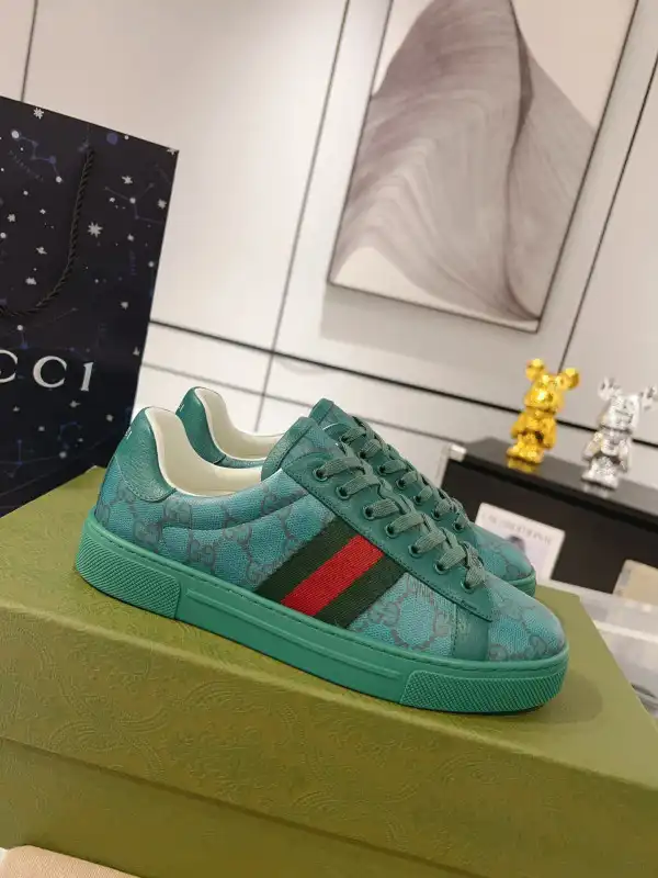 First bag ru GUCCI SNEAKER