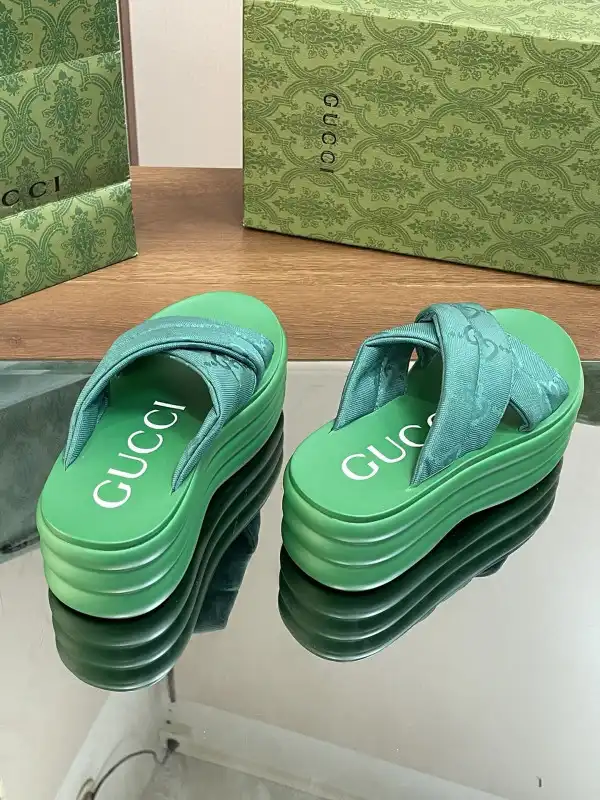 Bagsoffer GUCCI SLIDE SANDALS