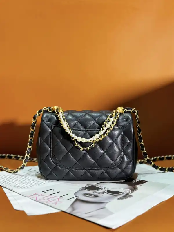 CHANEL MINI FLAP BAG-12.5x17x5cm