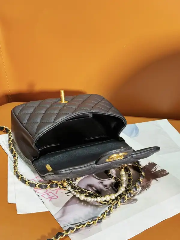 CHANEL MINI FLAP BAG-12.5x17x5cm