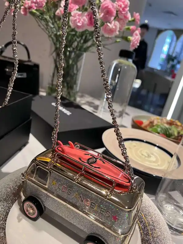 CHANEL MINI VAN MINAUDIERE