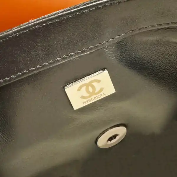 CHANEL FLAP BAG 20CM