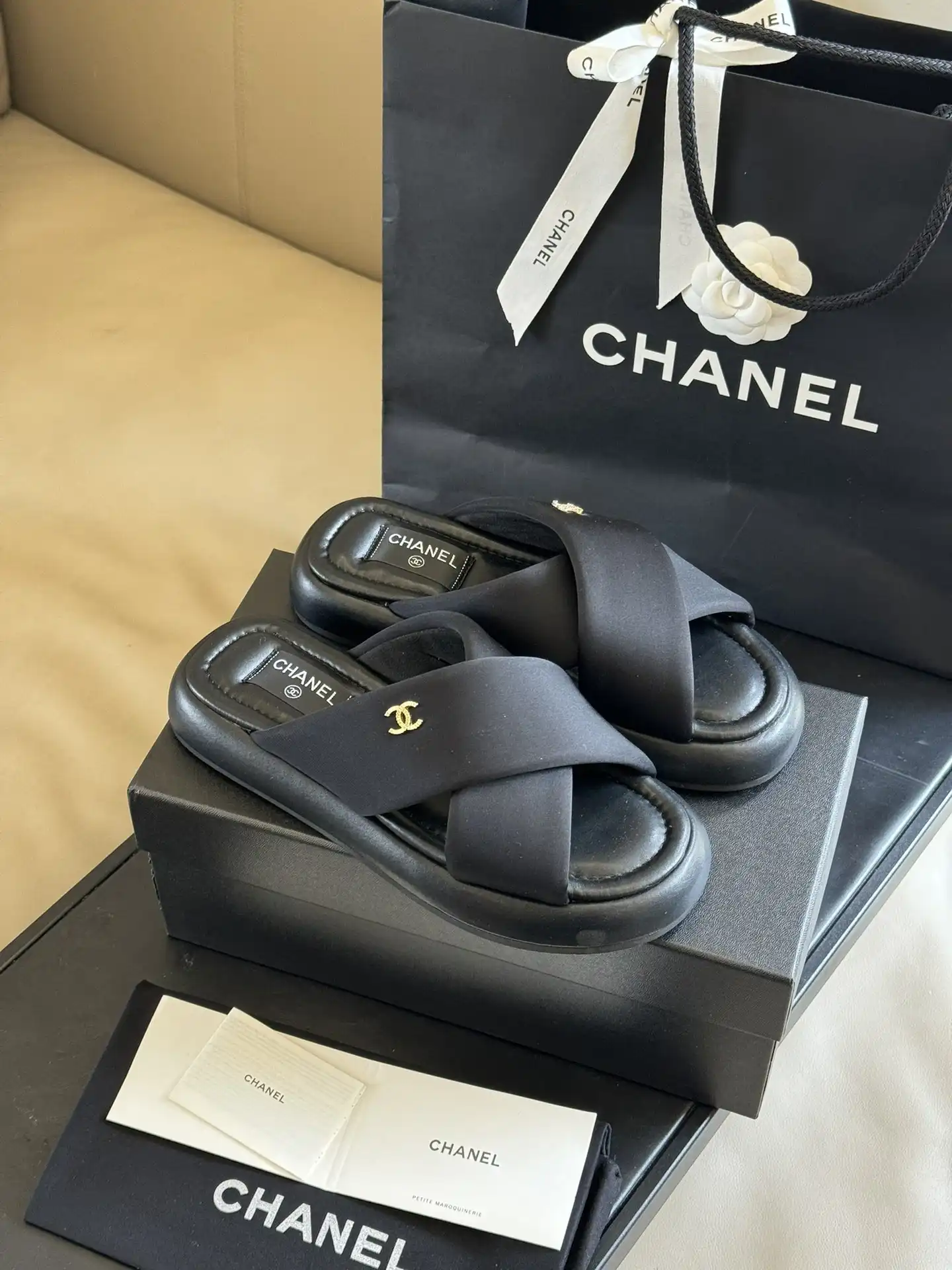 CHANEL SLIDES